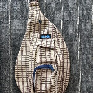 Kavu Beige and Navy Crossbody Bag